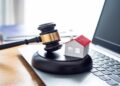Beheerders in afwachting van Katseli Law-leningen