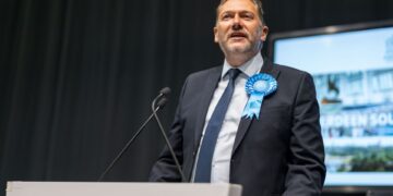 Tories en SNP winnen Schotse tussentijdse verkiezingen, Labour vierde in beide races
