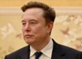 Elon Musk verliest miljarden door daling SpaceX-aandelen in tech-verkoop.