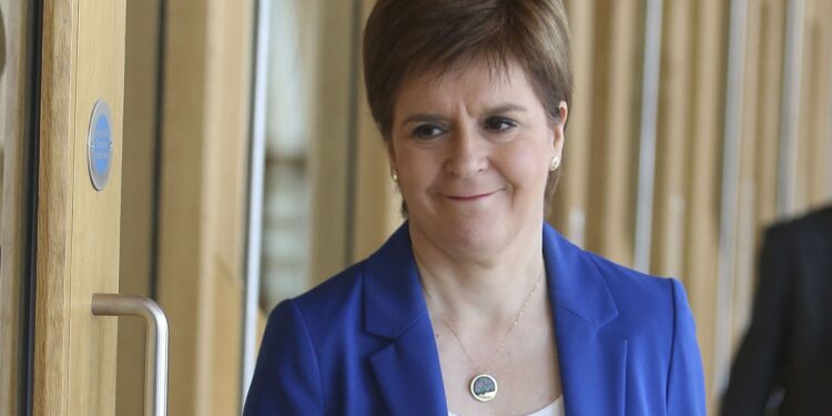 Swinney zwijgt over teruggave Murrell-geschenken aan Sturgeon