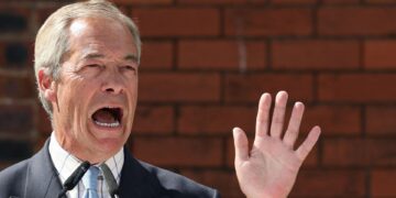 Brexit beschadigt Groot-Brittannië en Farage weet het, beweert minister.