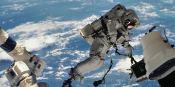 Astronauten bereiden zich voor op evacuatie ISS na luchtlek