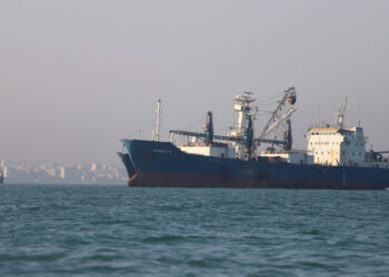 Vrijgave scheepvaart Straat van Hormuz na deal tussen VS en Iran