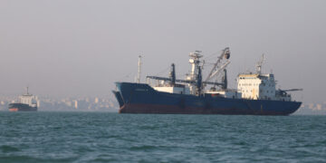 Vrijgave scheepvaart Straat van Hormuz na deal tussen VS en Iran