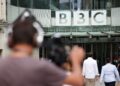BBC schrapt 550 banen en programma’s in de ban