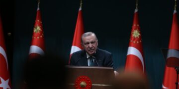 Erdogan waarschuwt CHP: “Meer klappen van het volk zullen volgen”