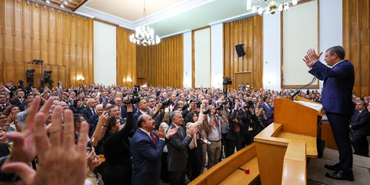 Ozel bekritiseert plan WKK neutralisatie, Kilicdaroglu kondigt schrappingen aan