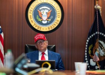 Witte Huis vreest geheime banden Epstein met Irak, gelekt naar New York Times.
