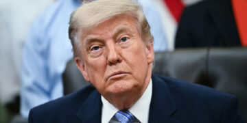 Schepen vol olie verlaten Straat van Hormuz na dreigementen Trump