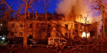 Russische aanvallen in Oekraïne: 13 doden in Kiev en Dnipro