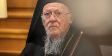 Oecumenisch Patriarchaat veroordeelt Russische aanval op Lavra van de Grotten
