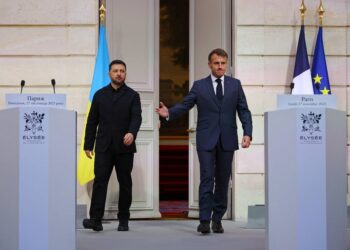 Ontmoeting met Zelensky in Londen door Macron, Mertz en Starmer