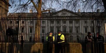 Britten vechten tegen reusachtige Chinese ambassade in Londen