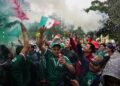 Mexico veroorzaakt aardbeving met kwalificatie voor achtste finales WK