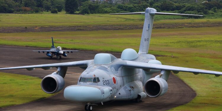 Kawasaki EC-2: lelijkste vliegtuig vernietigt vijandelijke radars zonder raketten