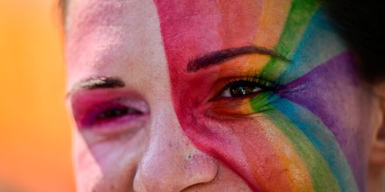 Barpersoneel gearresteerd voor LGBTQ+-activiteiten in Rusland
