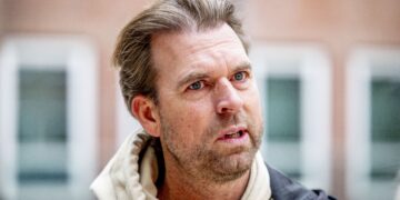 Zoon van Rutger Castricum boos om online benadering door oudere man