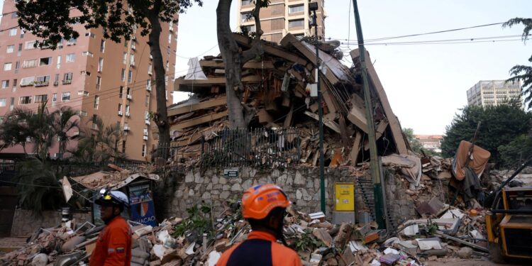 Dodelijke aardbevingen eisen minstens 4.118 levens in Venezuela