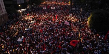 Protest tegen toeristencomplex in Albanië