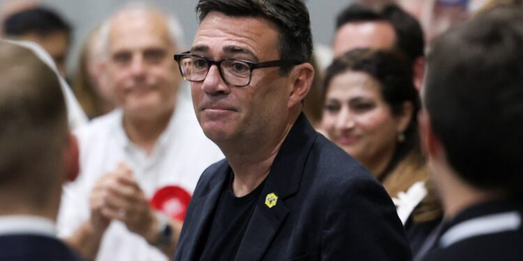 Andy Burnham wil Israël onder druk zetten