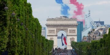 Indrukwekkende parade op 14 juli in Parijs met 6.700 soldaten en 98 vliegtuigen