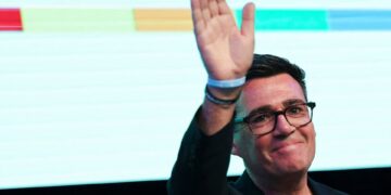 Andy Burnham neemt vandaag het roer over als premier met boodschap van hoop en eenheid.