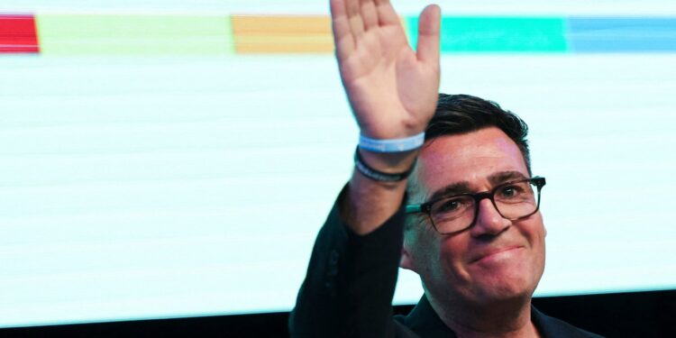 Andy Burnham neemt vandaag het roer over als premier met boodschap van hoop en eenheid.