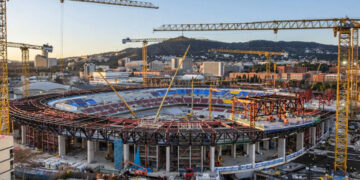 Arbeider overleden bij bouwongeval Camp Nou, onderzoek naar oorzaken.
