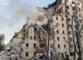Doden en gewonden door Russische aanval in Kiev, flatgebouw ingestort