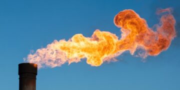 Brand in Russische olieraffinaderij na drone-aanval in Ilsky