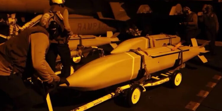 Hormuz in vuur en vlam: Amerikaanse hamer slaat toe