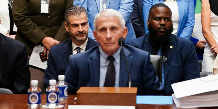 Fauci weigert pandemische vragen Republikeinen willen hem erin luizen