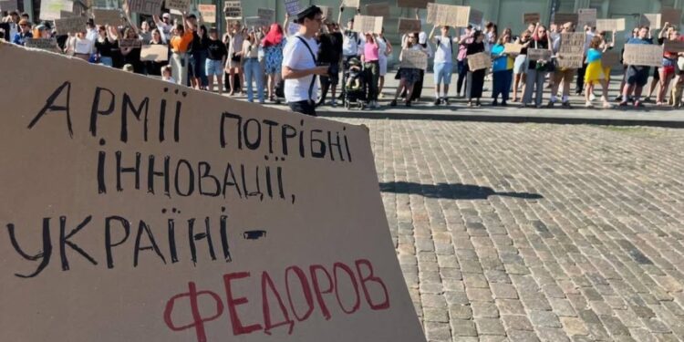 Oekraïners protesteren tegen ontslag minister van Defensie Fedorov