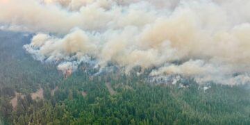 Canada brandt: 1.000 actieve fronten, Ontario-gemeenschap geëvacueerd