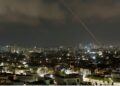 Amerika bombardeert havens in Iran, Teheran opent front tegen Koerden in Noord-Irak.
