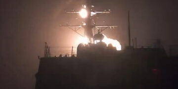 Achtste nacht van bombardementen op Iran door VS: “Onvergetelijke les” van Khamenei
