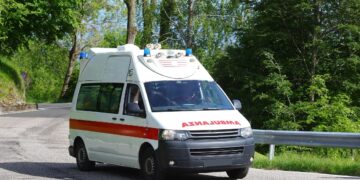 Vrouw valt van klif en sterft tijdens wandeling in Zuid-Tirol, Italië
