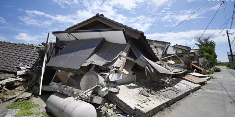 Zeker 34 doden en duizenden zonder stroom na aardbeving in Japan