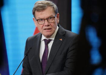 Regering verdeeld over EU-standpunt Israëlisch nederzettingenbeleid Westelijke Jordaanoever
