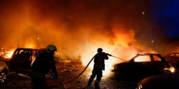 Ramp in Kiev: explosies en branden door Russische raketaanval