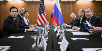 Russische waarschuwingen over wapens in Oekraïne besproken in Manilla