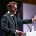Macron belooft aanwezigheid en herbouw na brand Notre-Dame