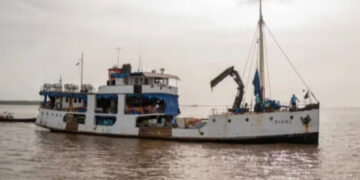 Tientallen vermist na kapseizen veerboot voor Guyaanse kust, 133 aan boord