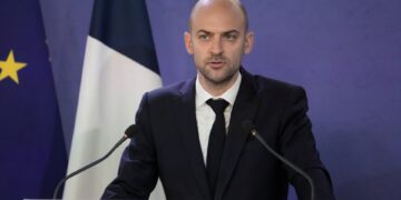 Frankrijk beschuldigt Iran van bedreiging en mishandeling diplomaten.