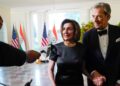 Man van Nancy Pelosi betrokken bij auto-ongeluk en vlucht