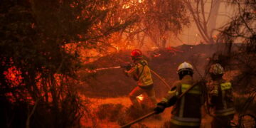 Portugal activeert rescEU-mechanisme en sluit overeenkomsten met Spanje en Marokko tegen bosbranden.