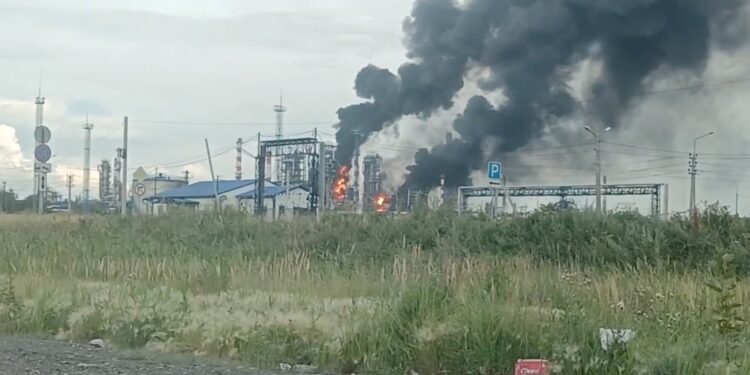 Olieraffinaderij in Rusland stilgelegd na drone-aanval