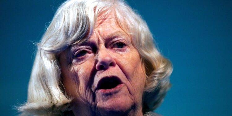 Universiteit onderzoekt medewerker die hoopte op pijnlijke dood Ann Widdecombe.