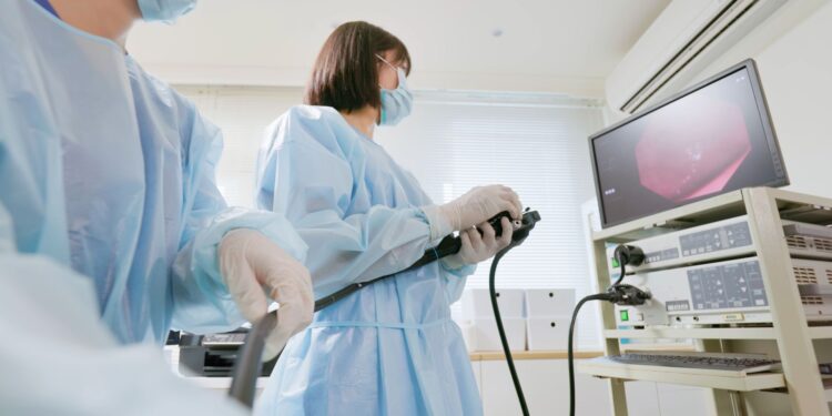 Waarschuwing NHS: Darmkankerscreening voor 50-plussers kritiek laag