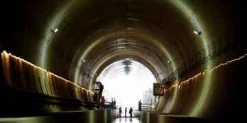 Overheid heronderhandelt HS2-contracten om kosten te verlagen.